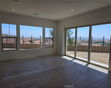 211 Maricopa - Photo Thumbnail 1
