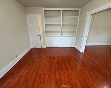 5158 Franklin Avenue - Photo Thumbnail 8