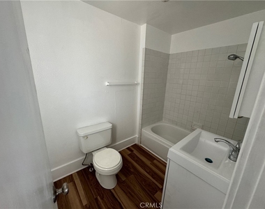 5158 Franklin Avenue - Photo Thumbnail 9