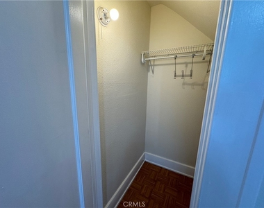 5158 Franklin Avenue - Photo Thumbnail 10