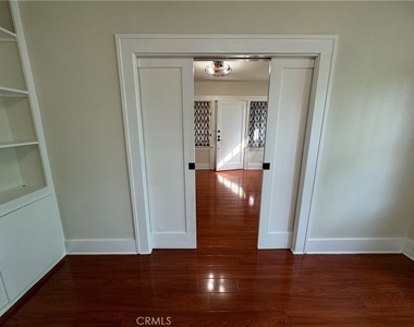 5158 Franklin Avenue - Photo Thumbnail 6