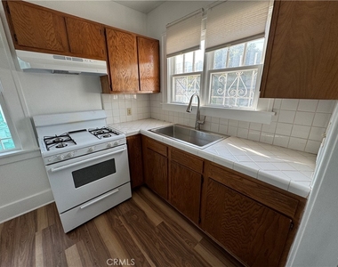 5158 Franklin Avenue - Photo Thumbnail 15