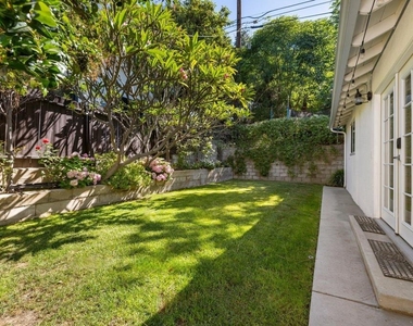 378 Grand Avenue - Photo Thumbnail 26