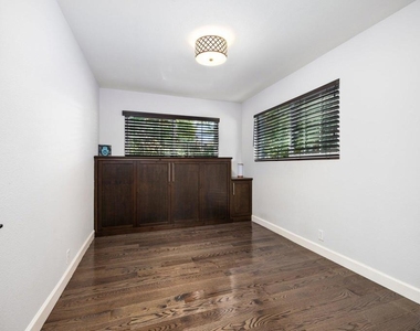 378 Grand Avenue - Photo Thumbnail 10