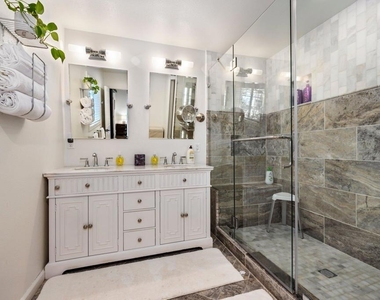 378 Grand Avenue - Photo Thumbnail 12