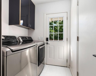 378 Grand Avenue - Photo Thumbnail 8