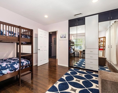 378 Grand Avenue - Photo Thumbnail 15