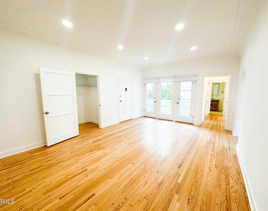 1540 E Wilson Avenue - Photo Thumbnail 2