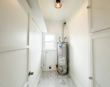 1540 E Wilson Avenue - Photo Thumbnail 9