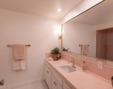 555 Paulette Place - Photo Thumbnail 22