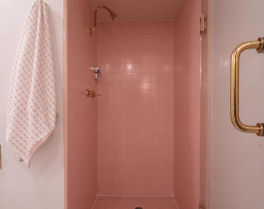 555 Paulette Place - Photo Thumbnail 23