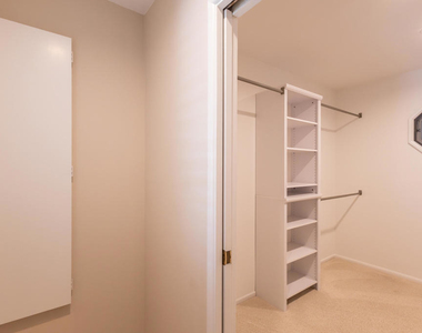 555 Paulette Place - Photo Thumbnail 15
