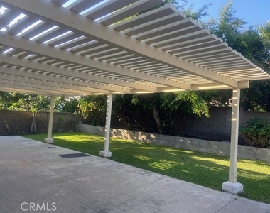 3661 Pine Street - Photo Thumbnail 8