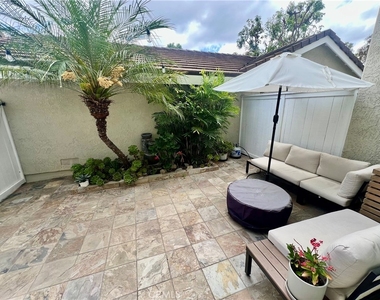 204 Greenmoor - Photo Thumbnail 3