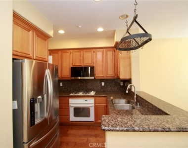 143 Topaz - Photo Thumbnail 4
