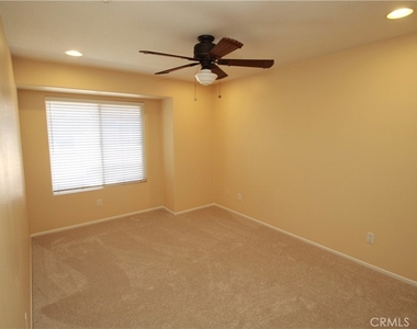 143 Topaz - Photo Thumbnail 13