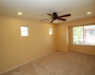 143 Topaz - Photo Thumbnail 12