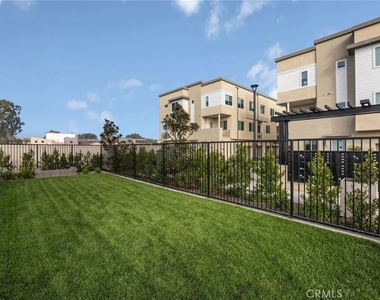 7268 Ellington Dr - Photo Thumbnail 28