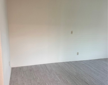 2517 Florida - Photo Thumbnail 7
