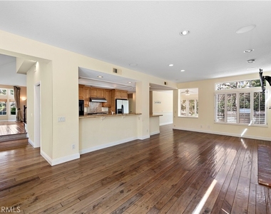 26841 Devonshire Road - Photo Thumbnail 10