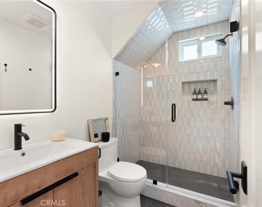 617 1/2 Acacia Avenue - Photo Thumbnail 15