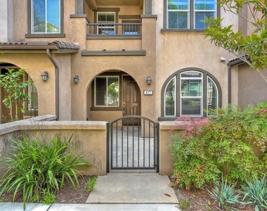 477 Prosperity Drive - Photo Thumbnail 2