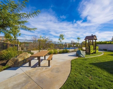477 Prosperity Drive - Photo Thumbnail 42
