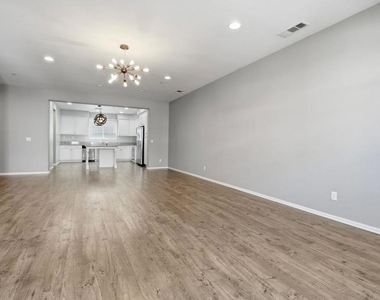 477 Prosperity Drive - Photo Thumbnail 13