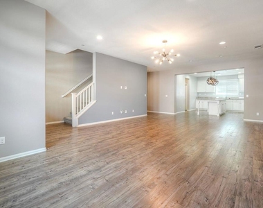 477 Prosperity Drive - Photo Thumbnail 12