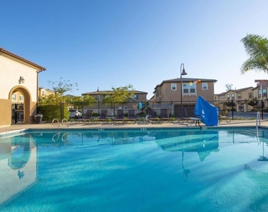 477 Prosperity Drive - Photo Thumbnail 38