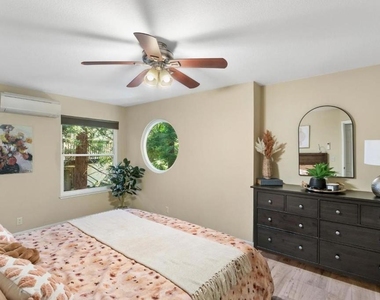 386 Union Avenue - Photo Thumbnail 16