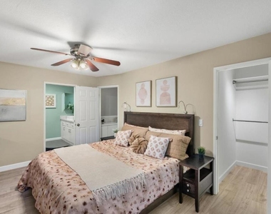 386 Union Avenue - Photo Thumbnail 17