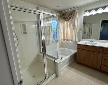 2065 Mckenzie Place - Photo Thumbnail 13
