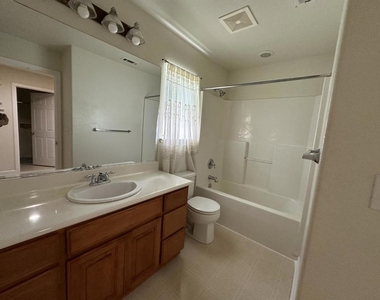 2065 Mckenzie Place - Photo Thumbnail 15