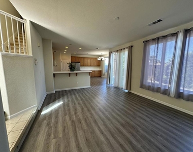 2065 Mckenzie Place - Photo Thumbnail 5