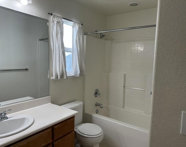 2065 Mckenzie Place - Photo Thumbnail 16