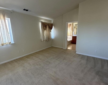 2065 Mckenzie Place - Photo Thumbnail 12