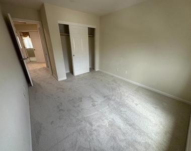 2065 Mckenzie Place - Photo Thumbnail 11