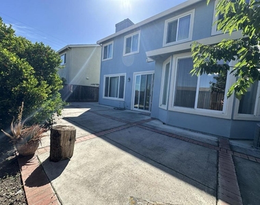 2065 Mckenzie Place - Photo Thumbnail 19
