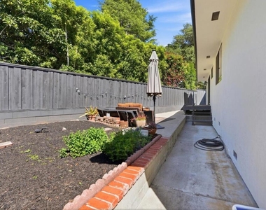 4206 Huntington Street - Photo Thumbnail 45