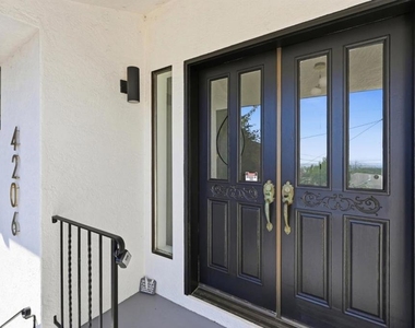 4206 Huntington Street - Photo Thumbnail 3