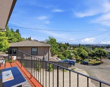 4206 Huntington Street - Photo Thumbnail 39