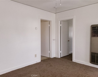 4256 11th Street - Photo Thumbnail 3