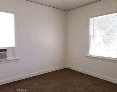 4256 11th Street - Photo Thumbnail 6