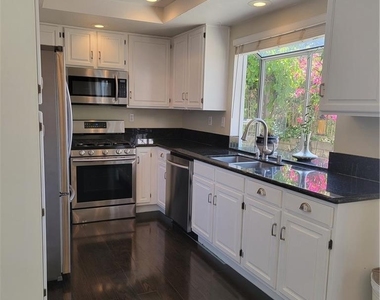 6208 Smokey Hill Lane - Photo Thumbnail 6