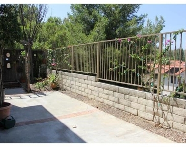 6208 Smokey Hill Lane - Photo Thumbnail 21