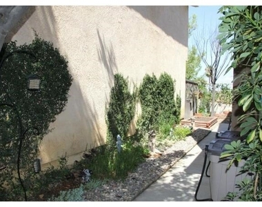 6208 Smokey Hill Lane - Photo Thumbnail 23