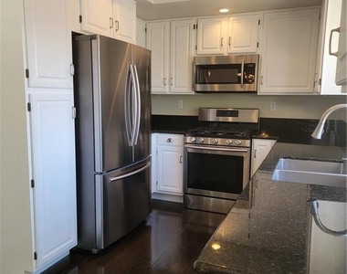 6208 Smokey Hill Lane - Photo Thumbnail 8