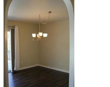 6208 Smokey Hill Lane - Photo Thumbnail 5