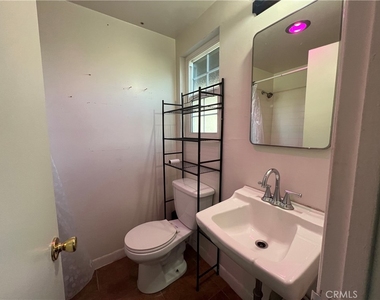 725 Tyrol Drive - Photo Thumbnail 9